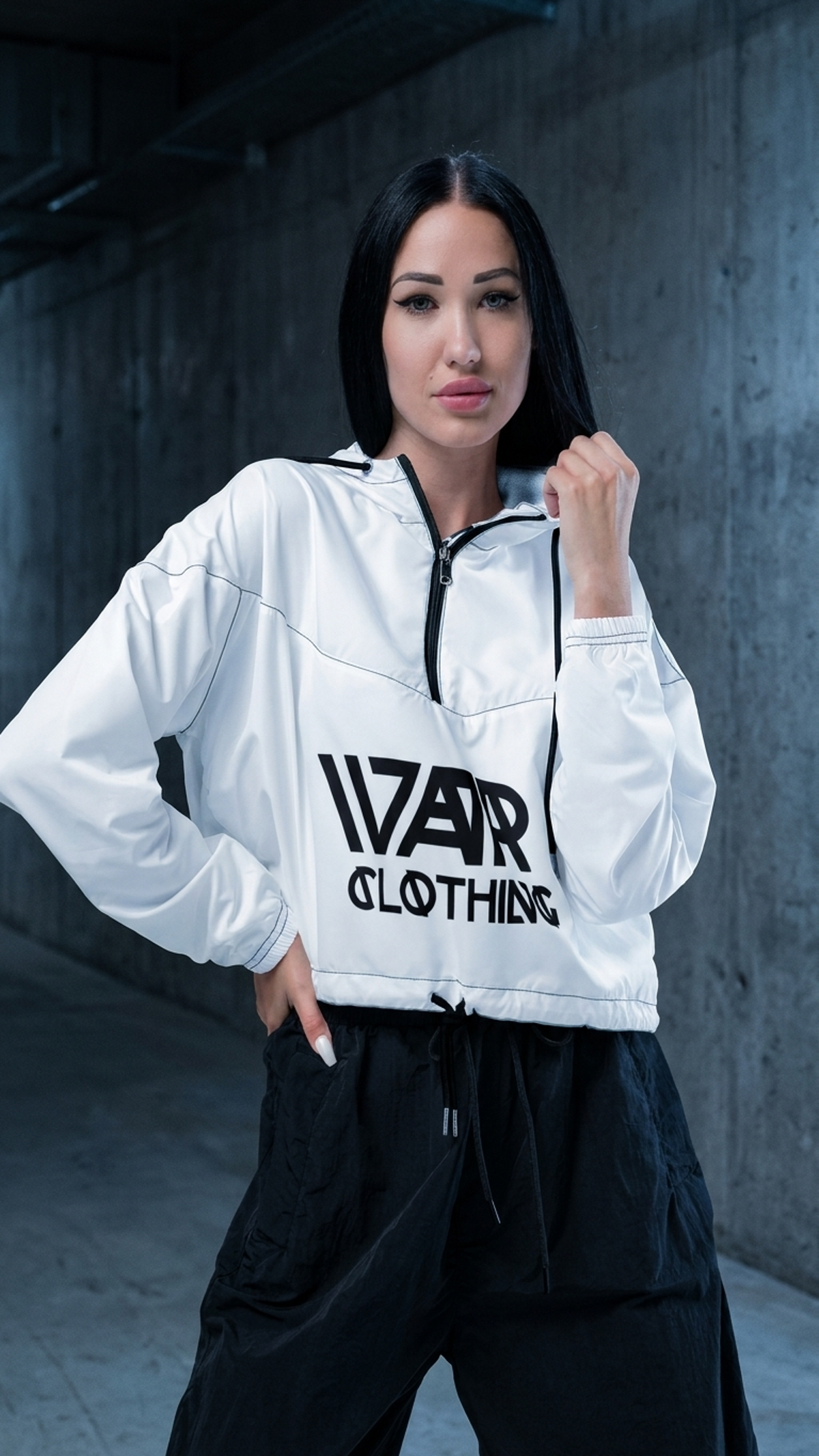 Women's cropped windbreaker, Detail